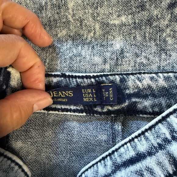 Acid Wash Denim Pencil Skirt - Picture 5 of 7